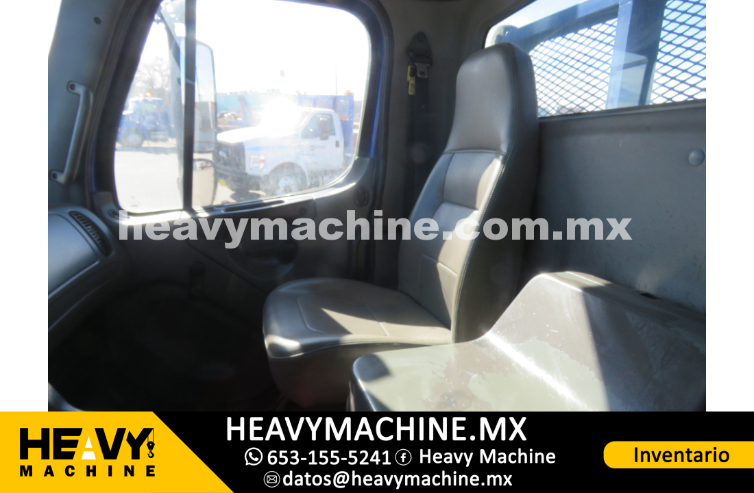 Grúa Articulada 2007 Freightliner M2 106